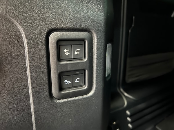 Used Land Rover Defender 2024 for sale - 75055047: Photo 41