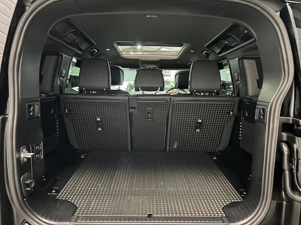 Used Land Rover Defender 2024 for sale - 75055047: Photo 42
