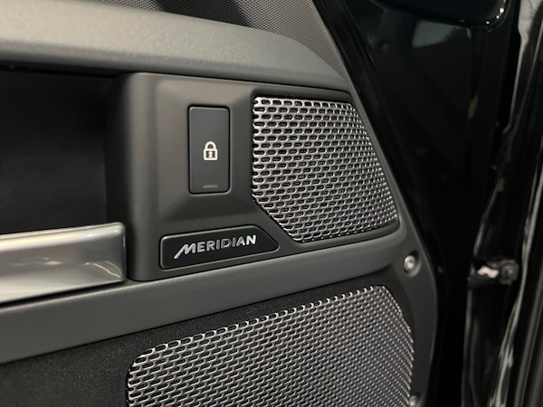 Used Land Rover Defender 2024 for sale - 75055047: Photo 48