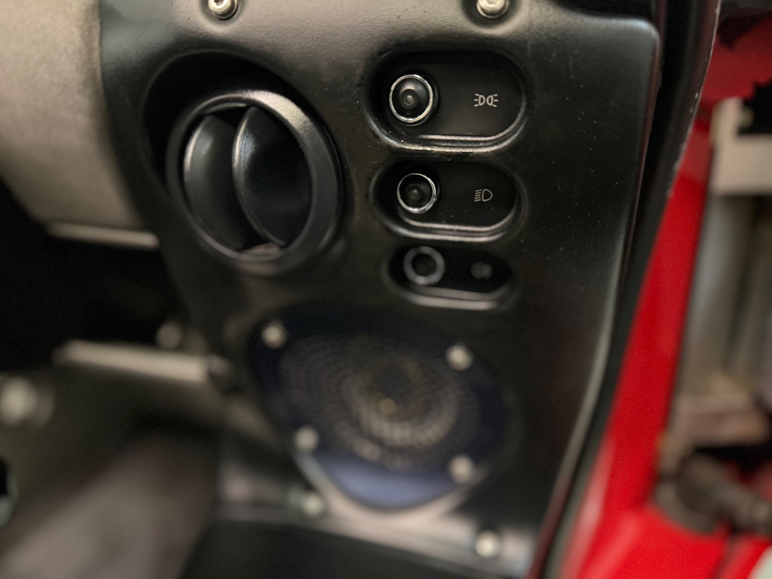 Used Lotus Elise 2004 for sale - 77300328: Photo 28