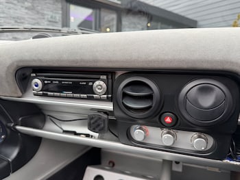 Used Lotus Elise 2004 for sale - 77300328: Photo