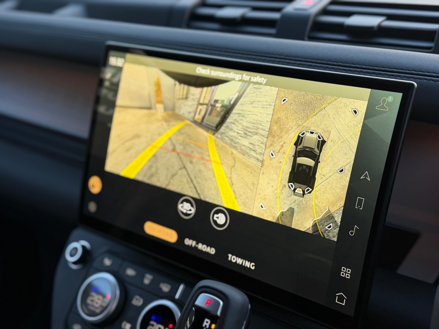 Used Land Rover Defender 2025 for sale - 76982919: Photo 14