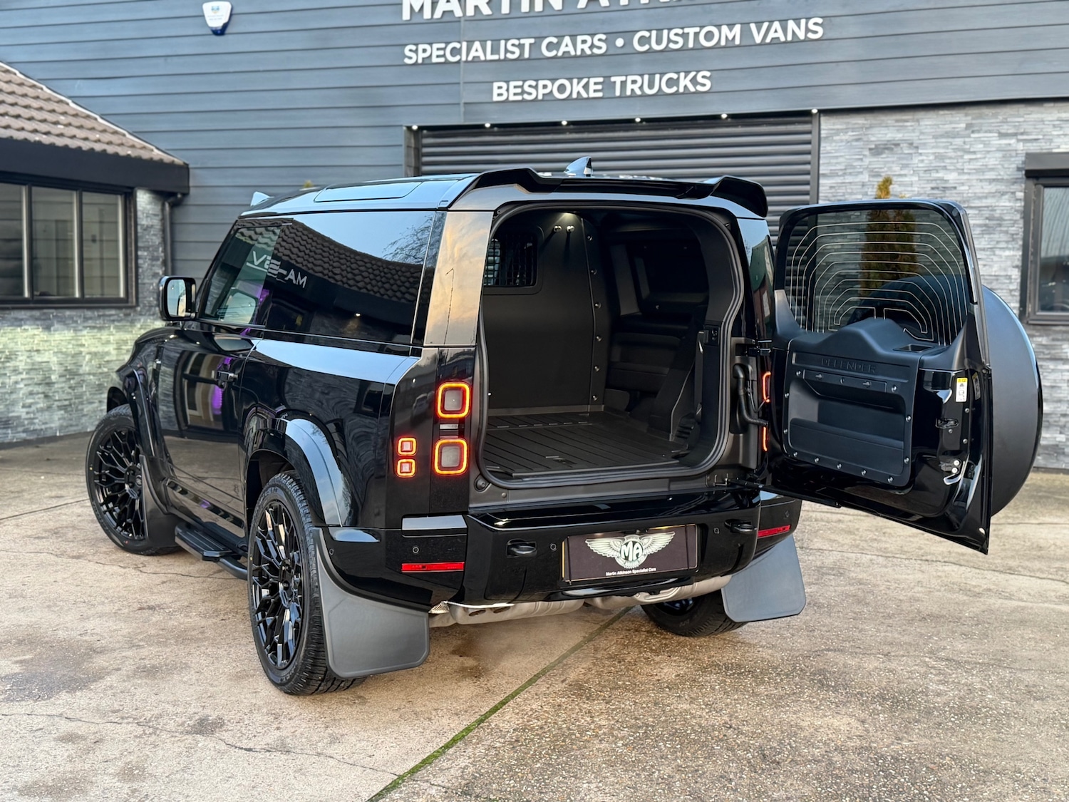 Used Land Rover Defender 2025 for sale - 76982919: Photo 20