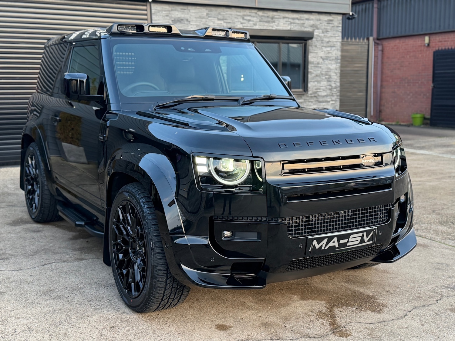 Used Land Rover Defender 2025 for sale - 76982919: Photo 6