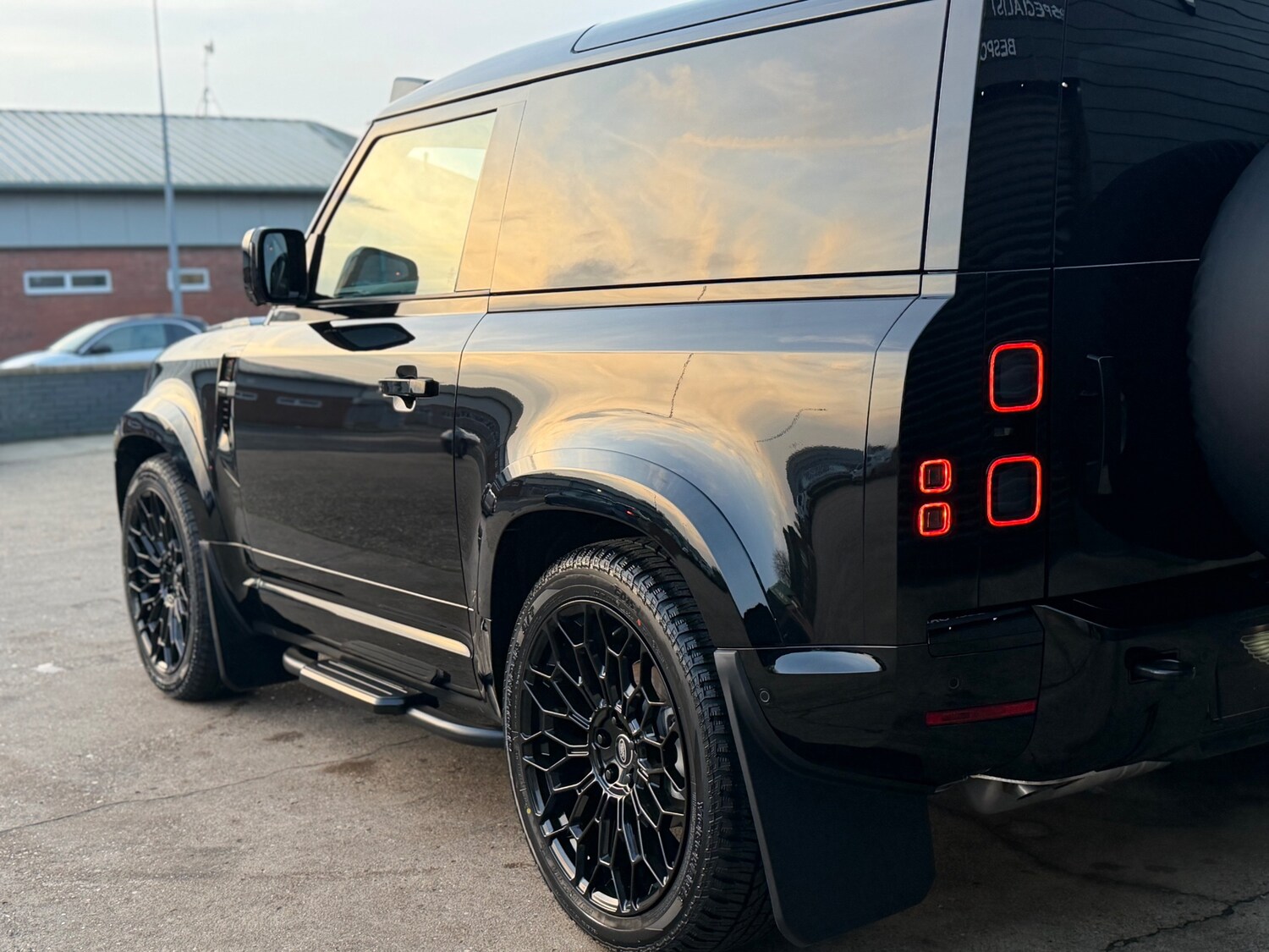 Used Land Rover Defender 2025 for sale - 76982919: Photo 7