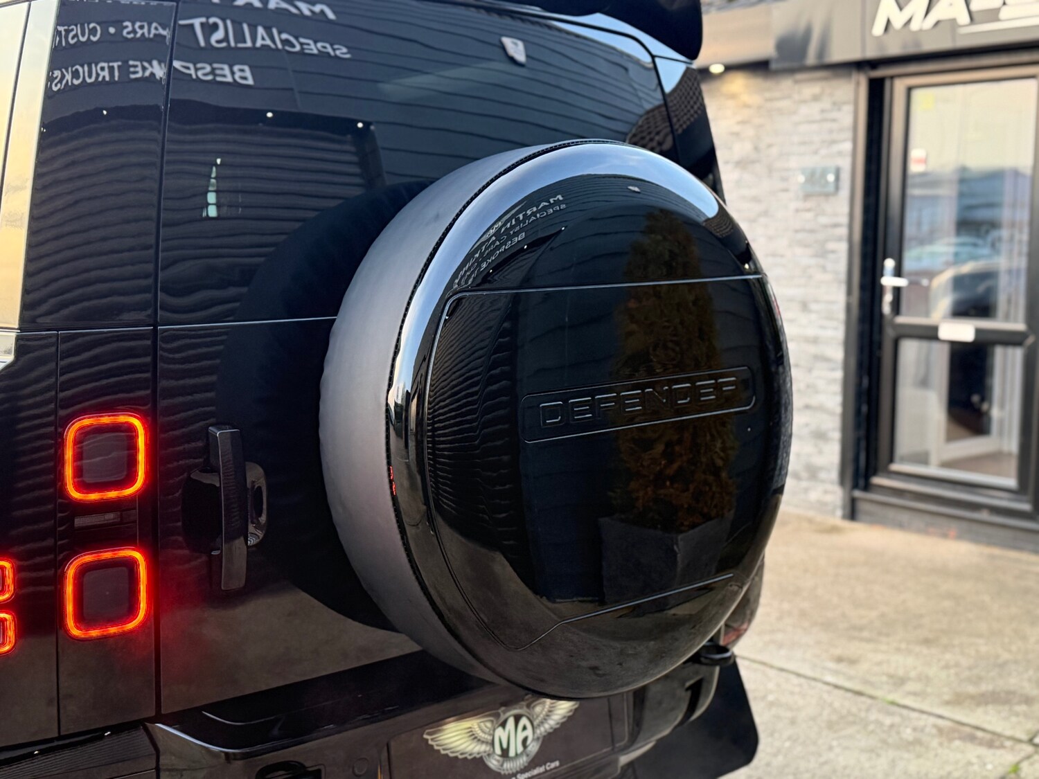 Used Land Rover Defender 2025 for sale - 76982919: Photo 8