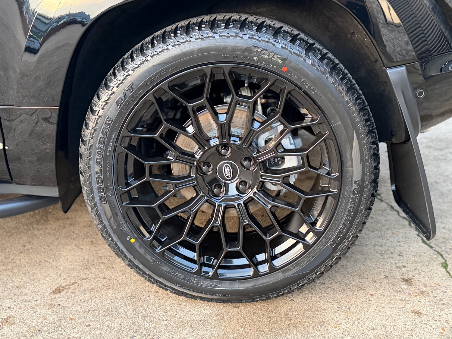 Used Land Rover Defender 2025 for sale - 76982919: Photo 9