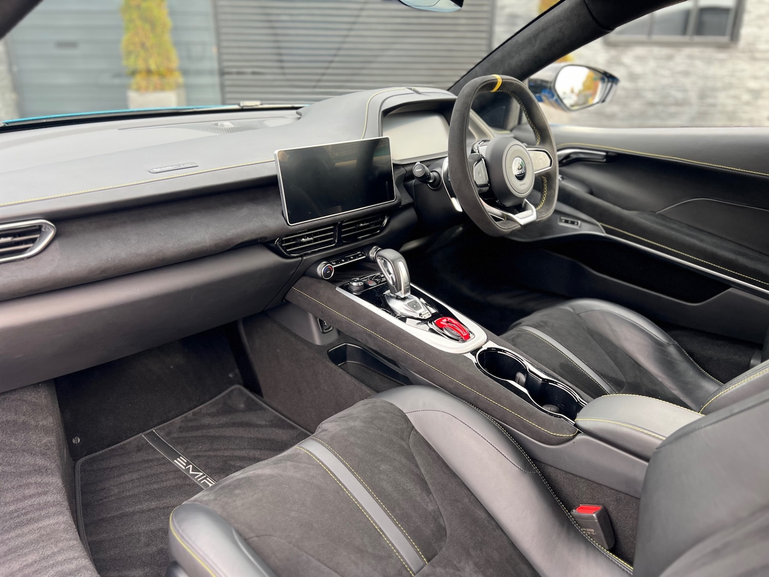 Used Lotus Emira 2023 for sale - 76381881: Photo 2