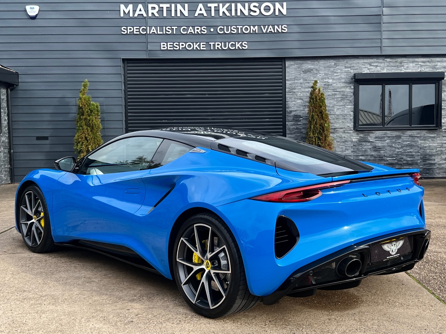 Used Lotus Emira 2023 for sale - 76381881: Photo 3