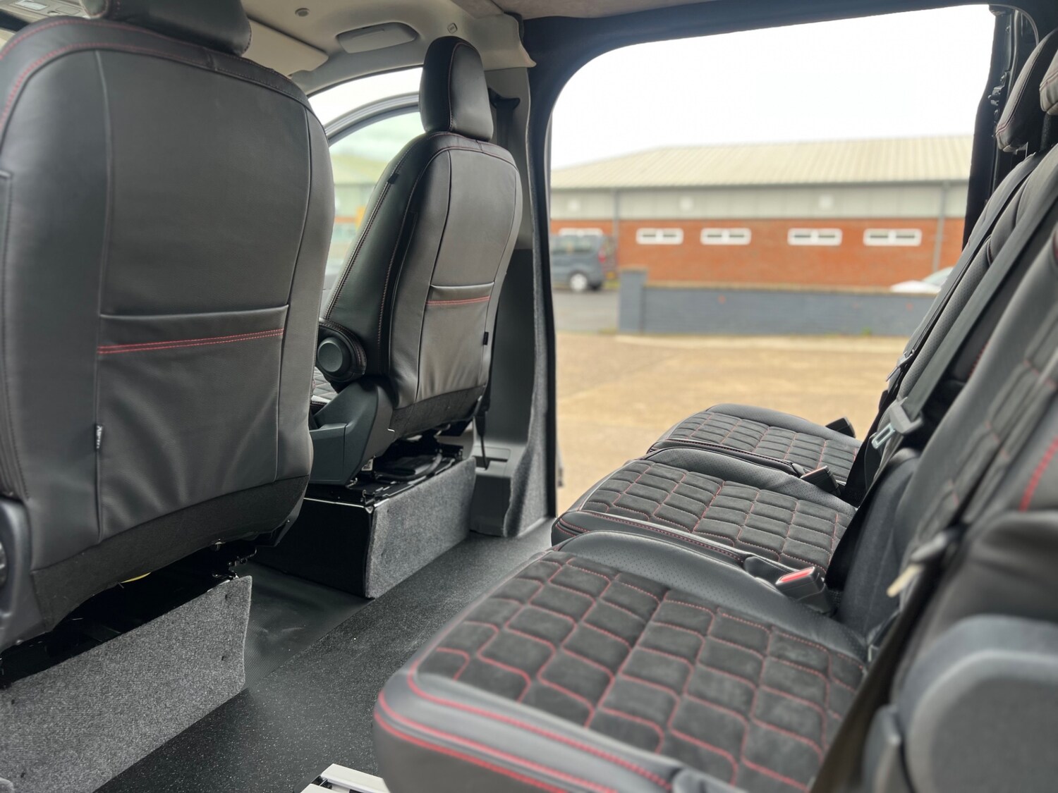 Used Volkswagen Transporter 2025 for sale - 76577519: Photo 10