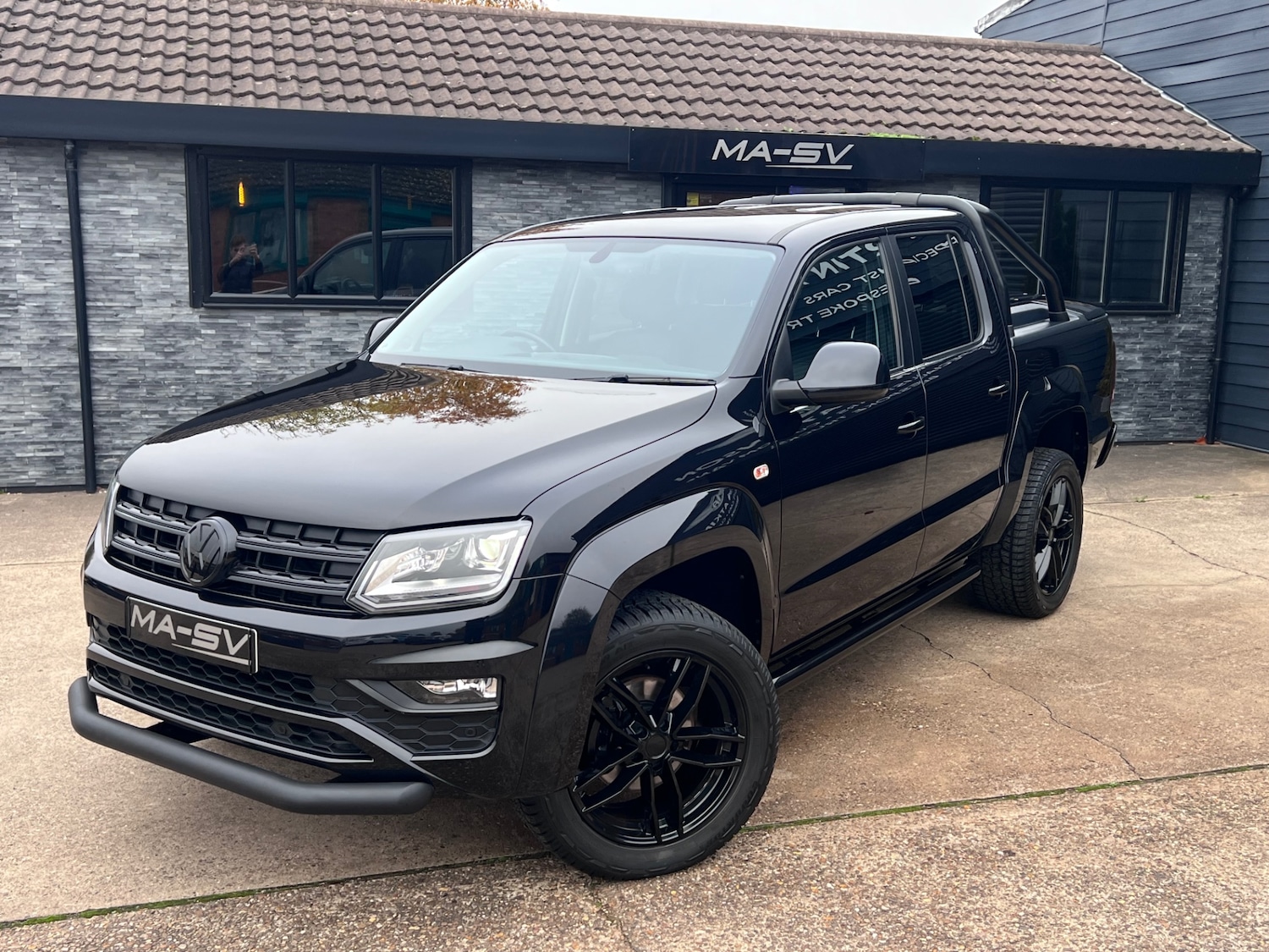 Used Volkswagen Amarok 2017 for sale - 76504730: Photo 1