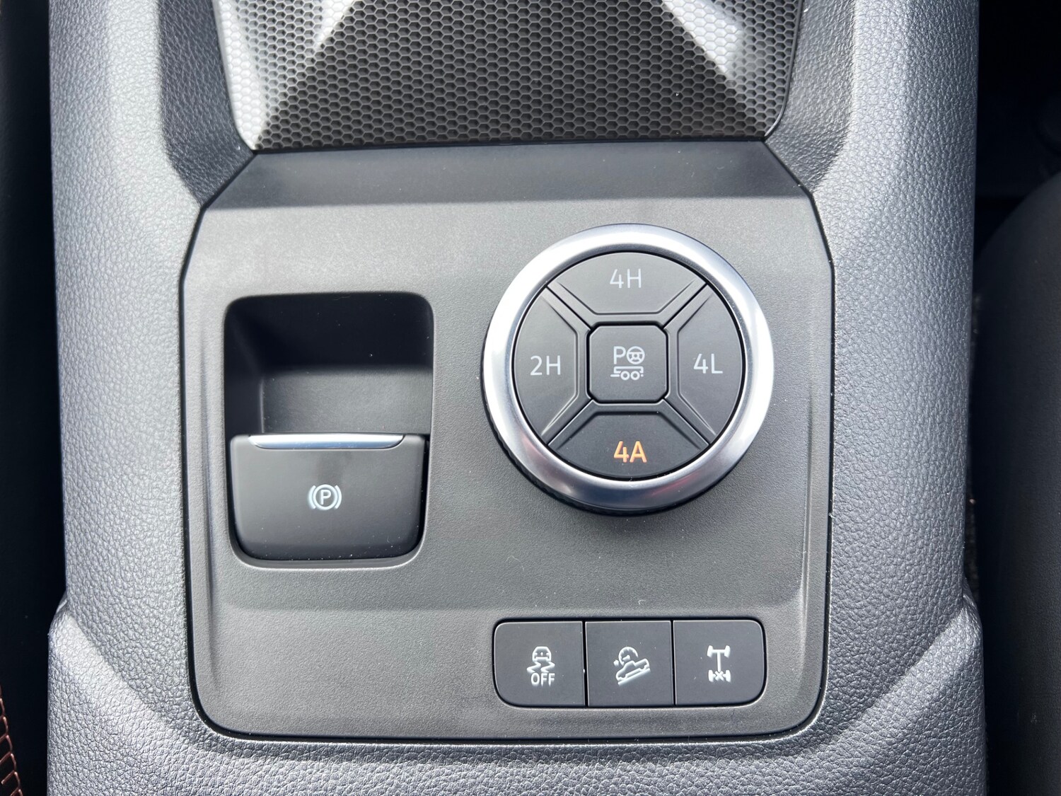 Used Volkswagen Amarok 2025 for sale - 75723312: Photo 28