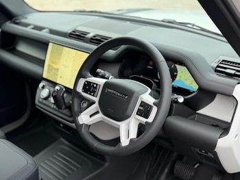 Used Land Rover Defender 2026 for sale - 77379538: Photo