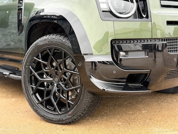 Used Land Rover Defender 2026 for sale - 78614157: Photo