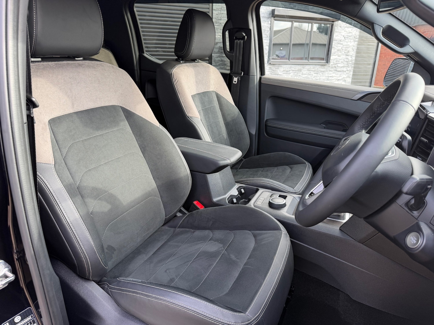 Used Volkswagen Amarok 2024 for sale - 77489980: Photo 14