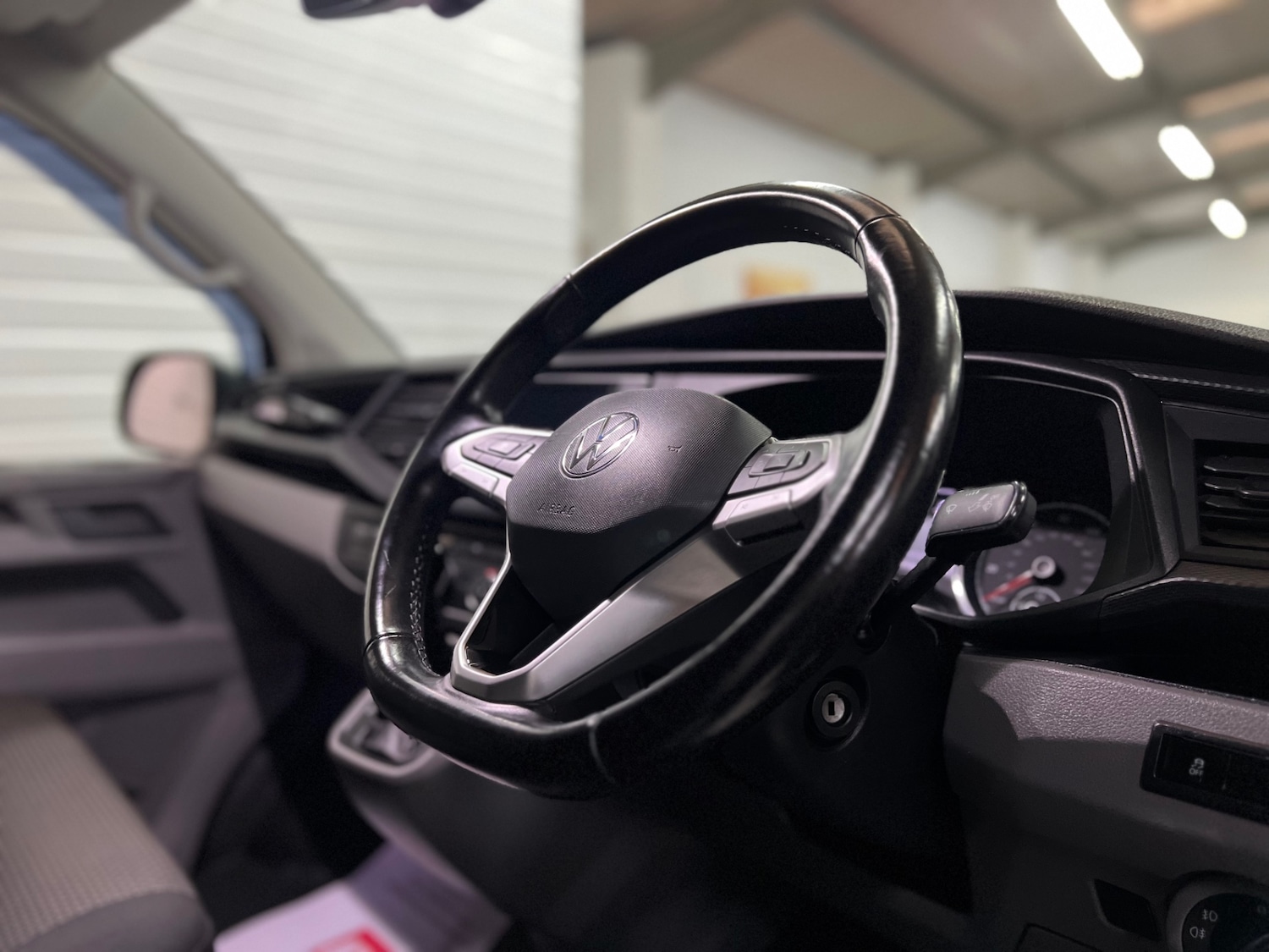 Used Volkswagen Transporter 2023 for sale - 77590183: Photo 11