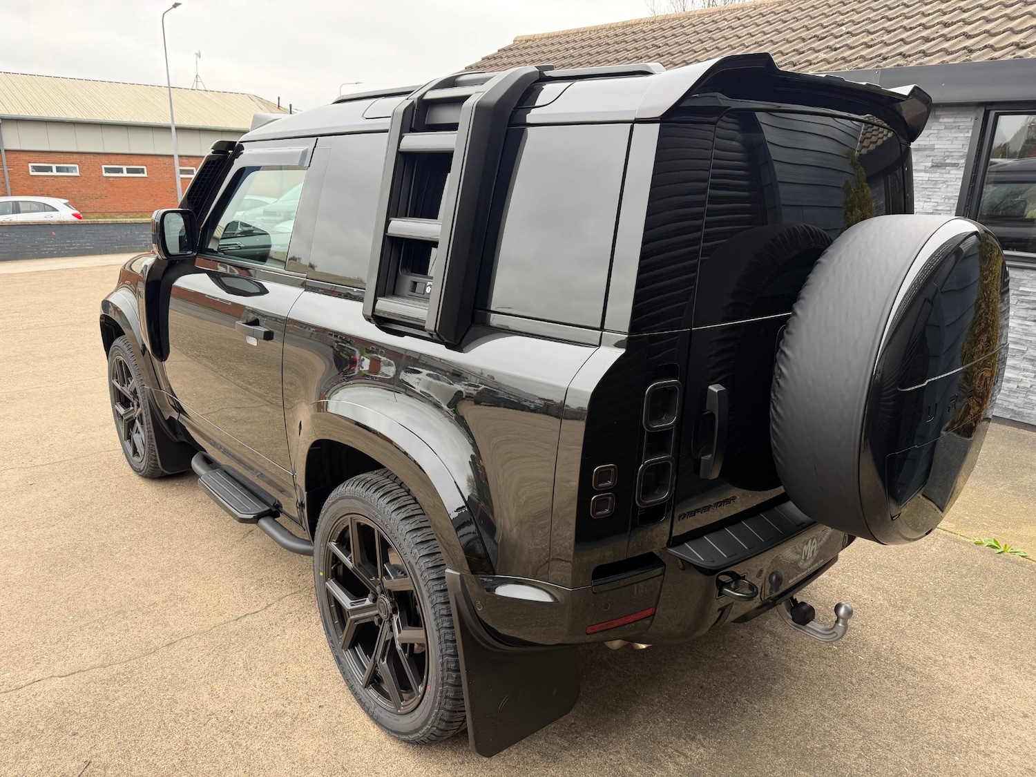 Used Land Rover Defender 2023 for sale - 77774887: Photo 10