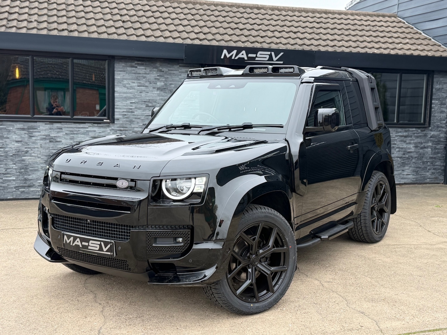 Used Land Rover Defender 2023 for sale - 77774887: Photo 11