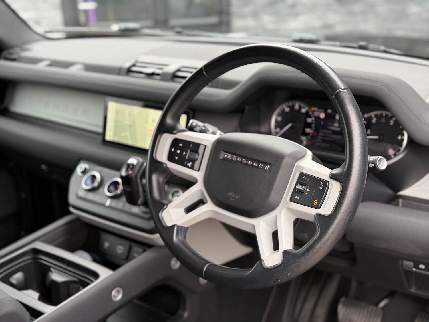 Used Land Rover Defender 2023 for sale - 77774887: Photo 12