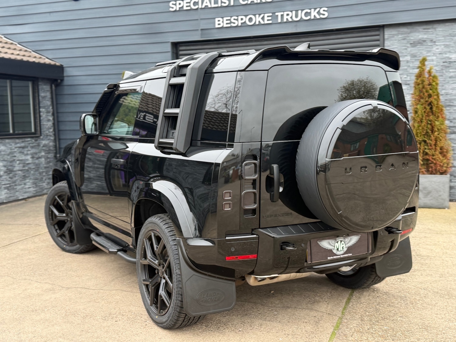 Used Land Rover Defender 2023 for sale - 77774887: Photo 18