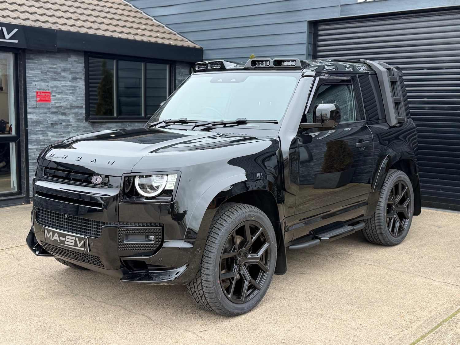 Used Land Rover Defender 2023 for sale - 77774887: Photo 4