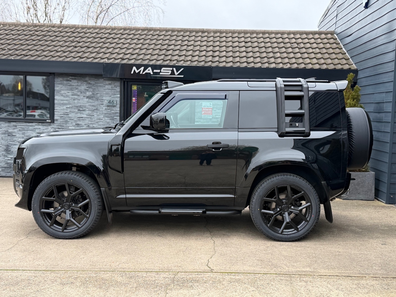 Used Land Rover Defender 2023 for sale - 77774887: Photo 6