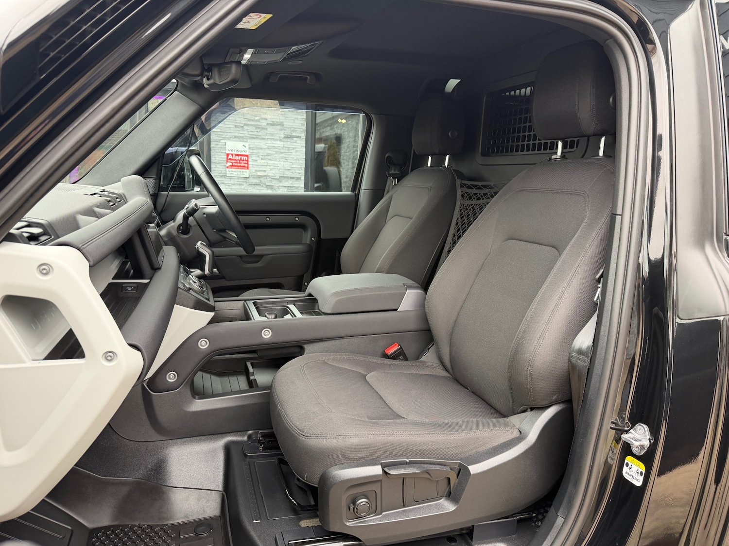 Used Land Rover Defender 2023 for sale - 77774887: Photo 8