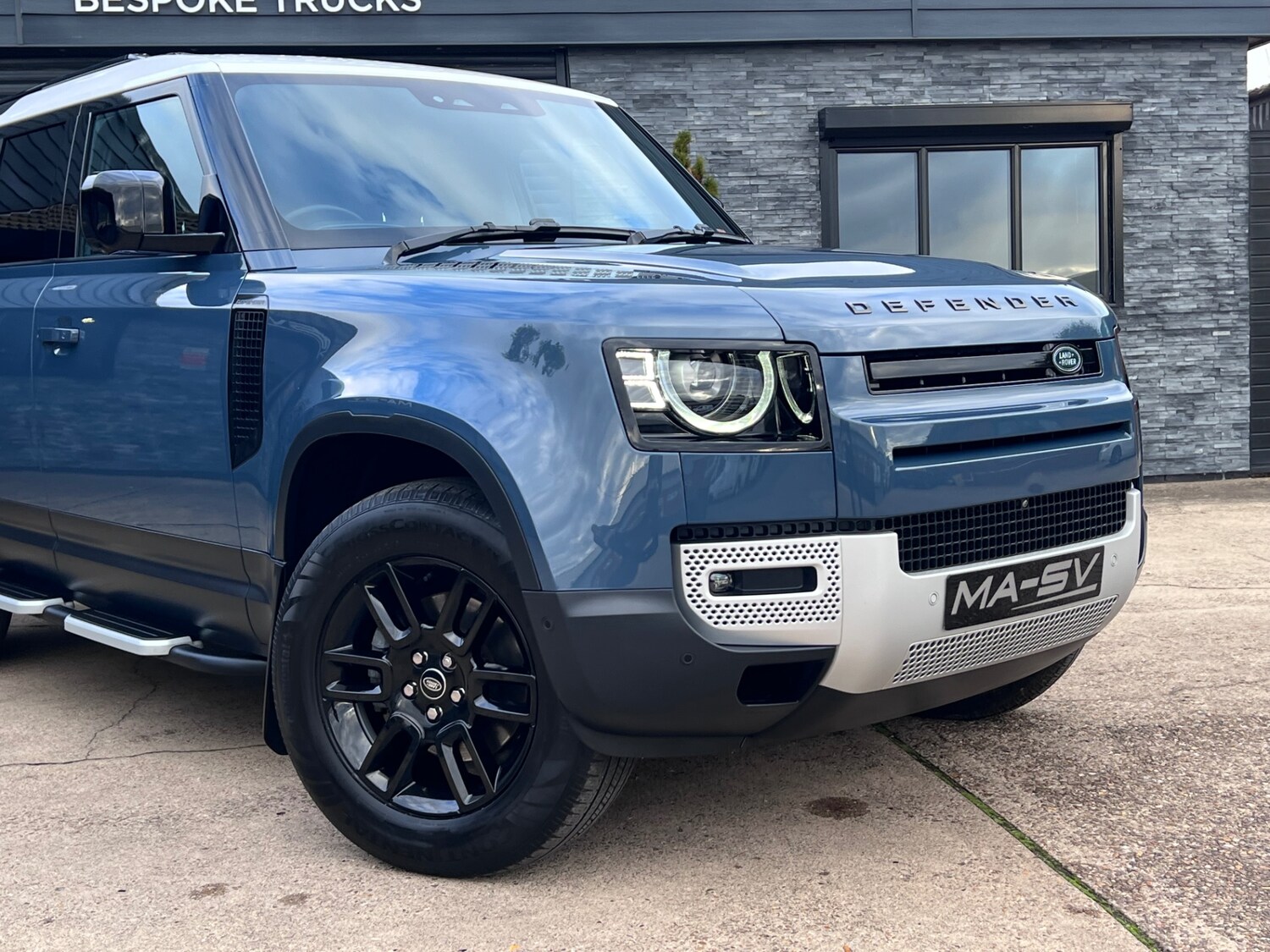 Used Land Rover Defender 2022 for sale - 76299641: Photo 11
