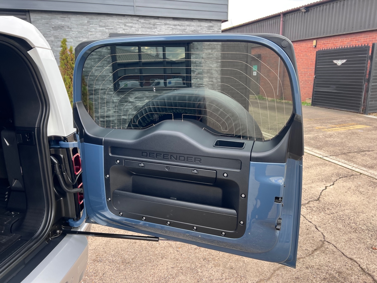 Used Land Rover Defender 2022 for sale - 76299641: Photo 27