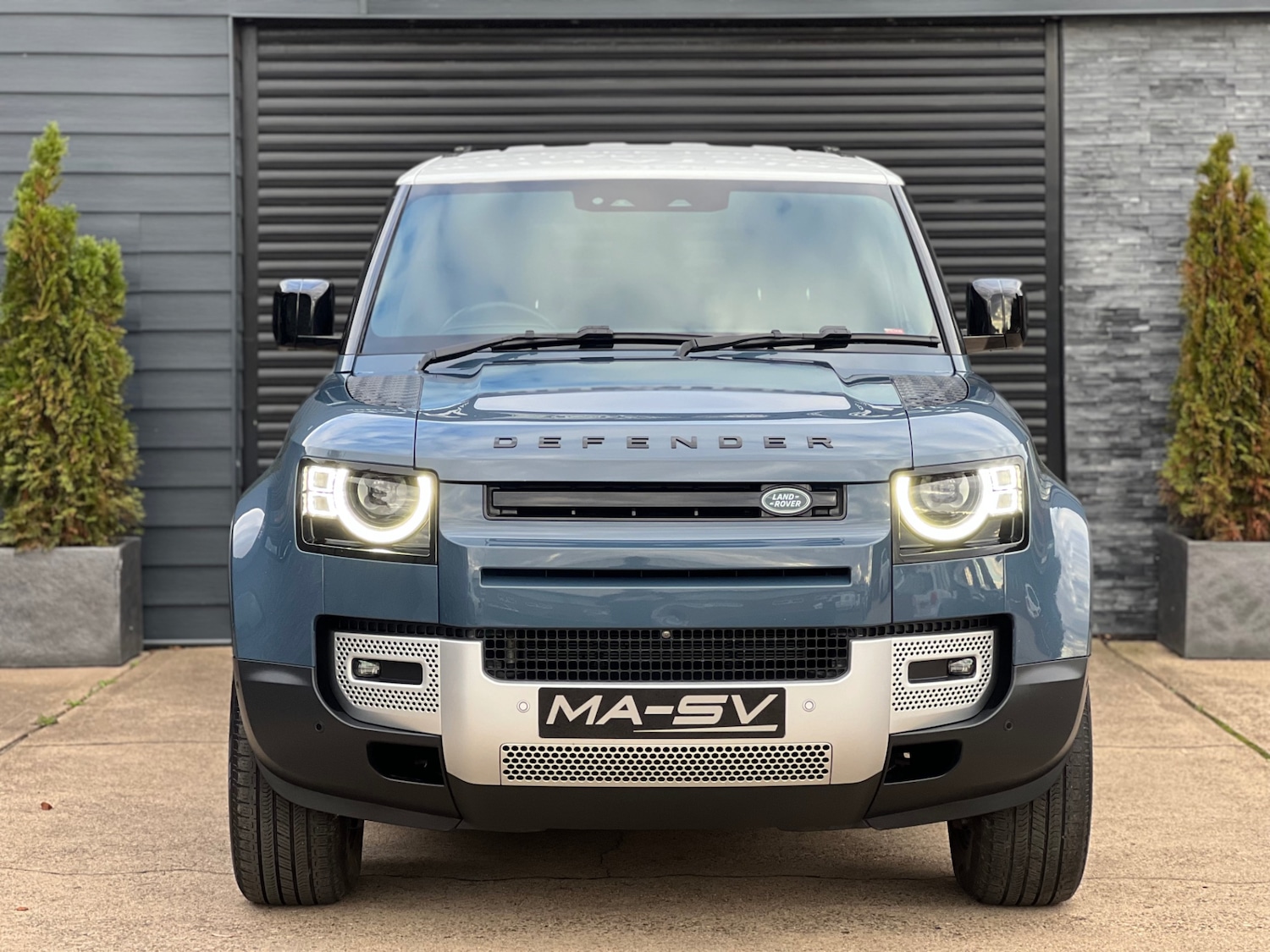 Used Land Rover Defender 2022 for sale - 76299641: Photo 9