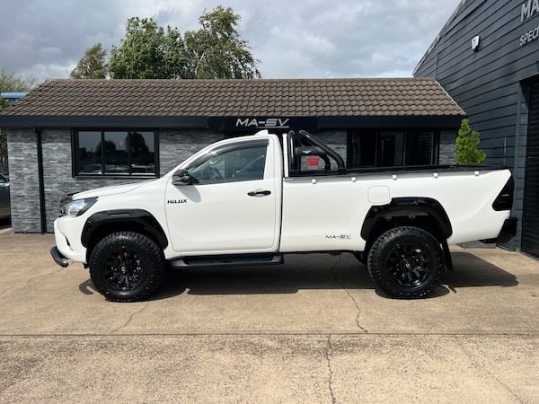 Used Toyota Hilux for sale - 75512860: Photo 2