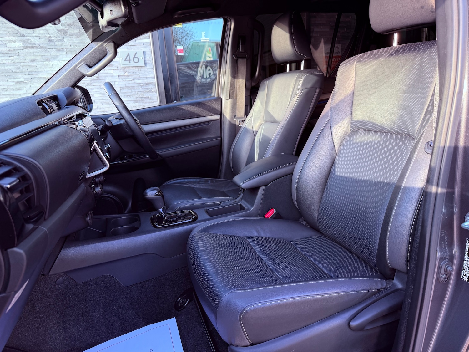 Used Toyota Hilux 2023 for sale - 76600147: Photo 11