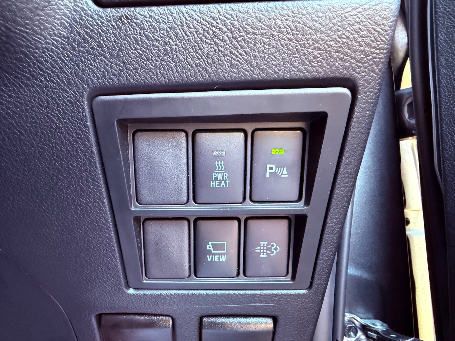 Used Toyota Hilux 2023 for sale - 76600147: Photo 30