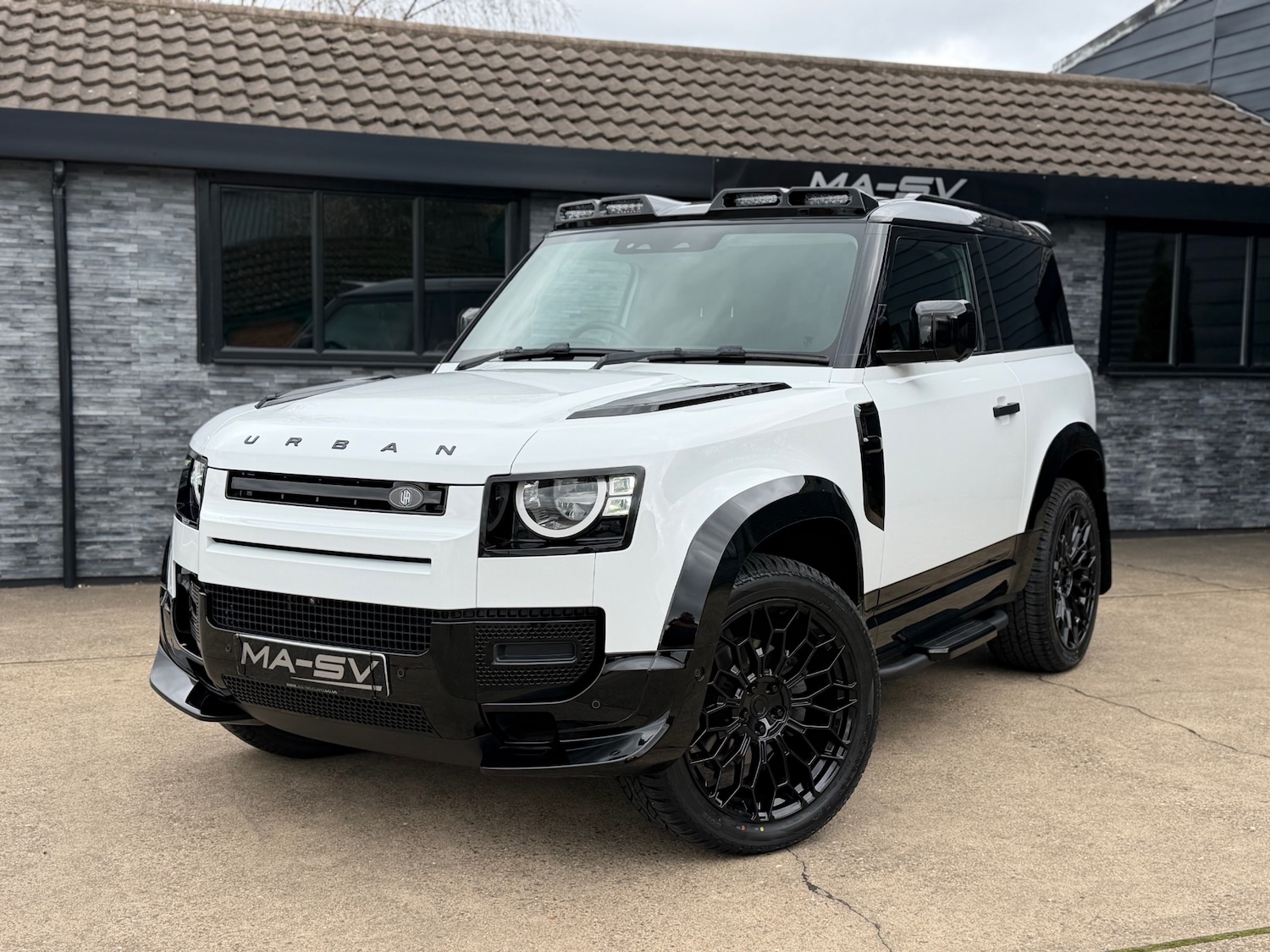 Used Land Rover Defender 2023 for sale - 77872184: Photo 10