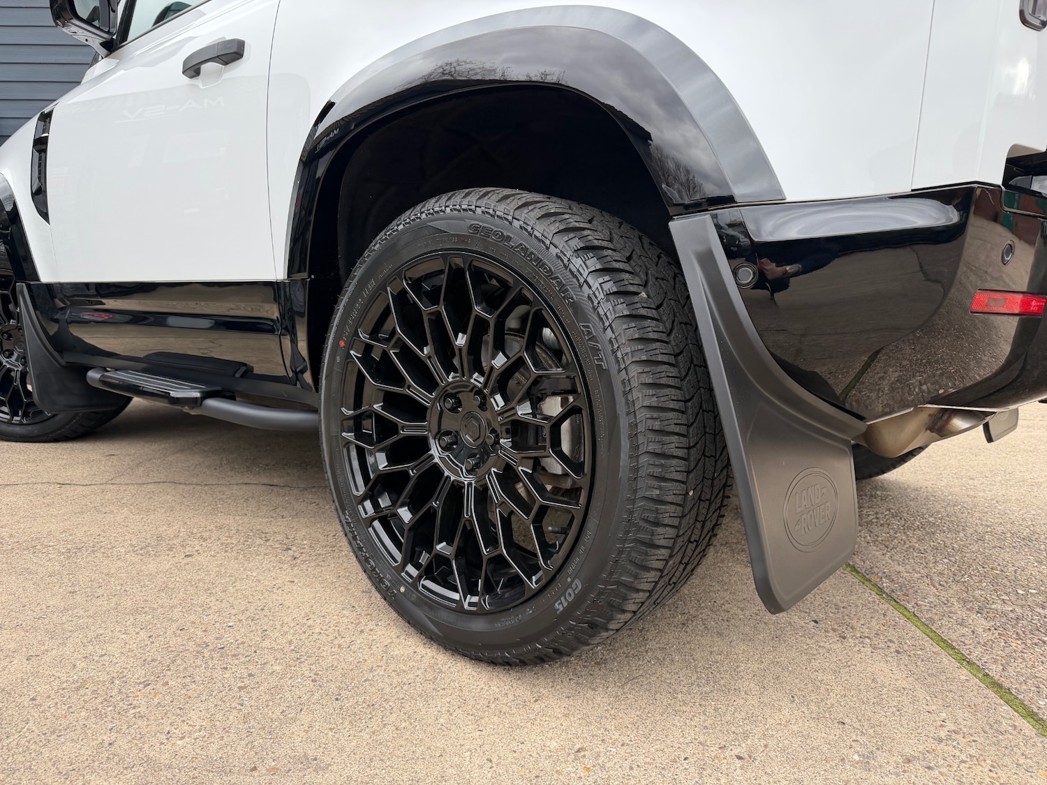 Used Land Rover Defender 2023 for sale - 77872184: Photo 15