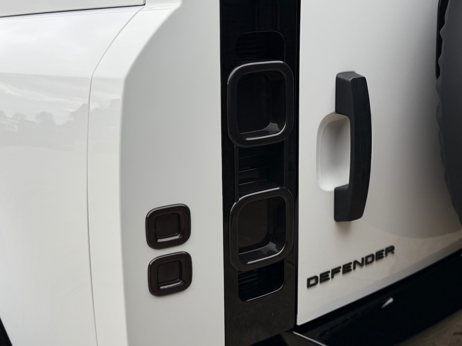 Used Land Rover Defender 2023 for sale - 77872184: Photo 30