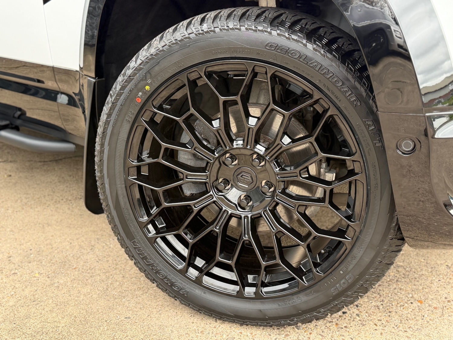 Used Land Rover Defender 2023 for sale - 77872184: Photo 31