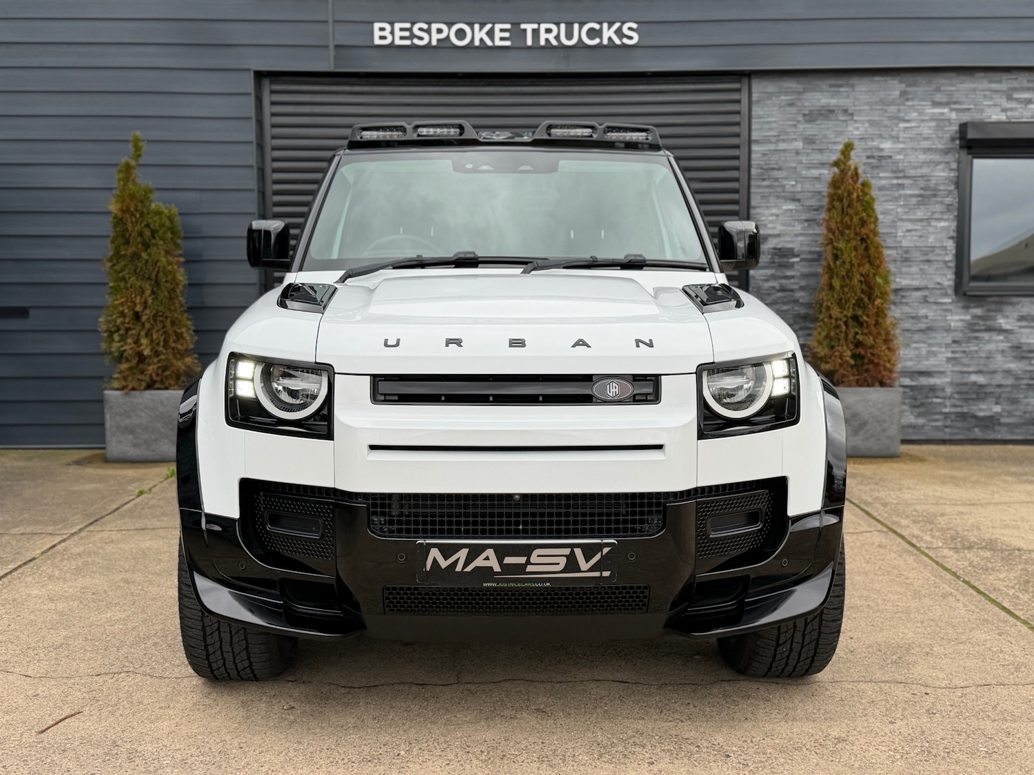 Used Land Rover Defender 2023 for sale - 77872184: Photo 5