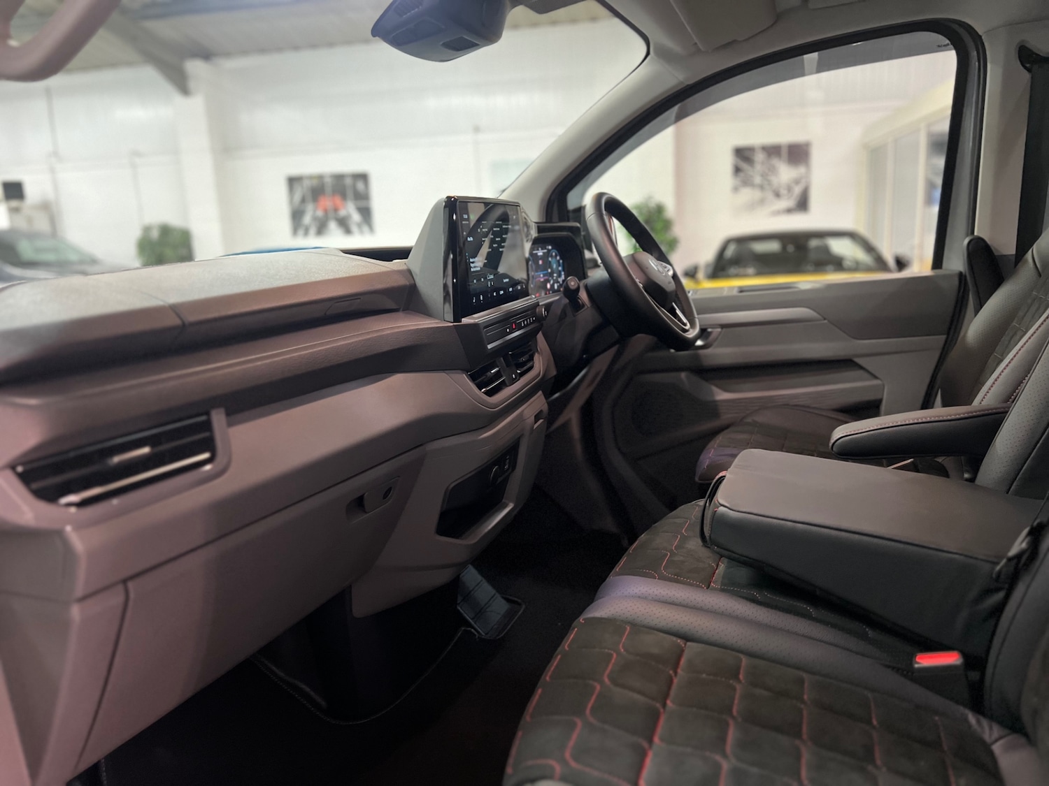 Used Volkswagen Transporter 2025 for sale - 76719280: Photo 52