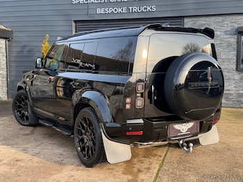 Used Land Rover Defender 2025 for sale - 76982823: Photo