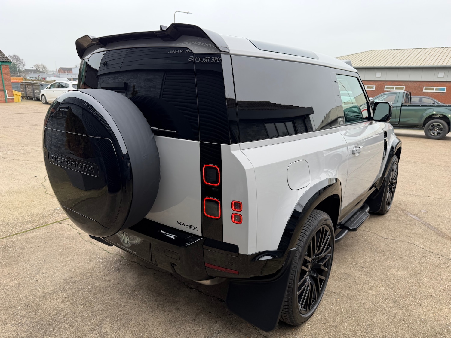 Used Land Rover Defender 2026 for sale - 77504544: Photo 11