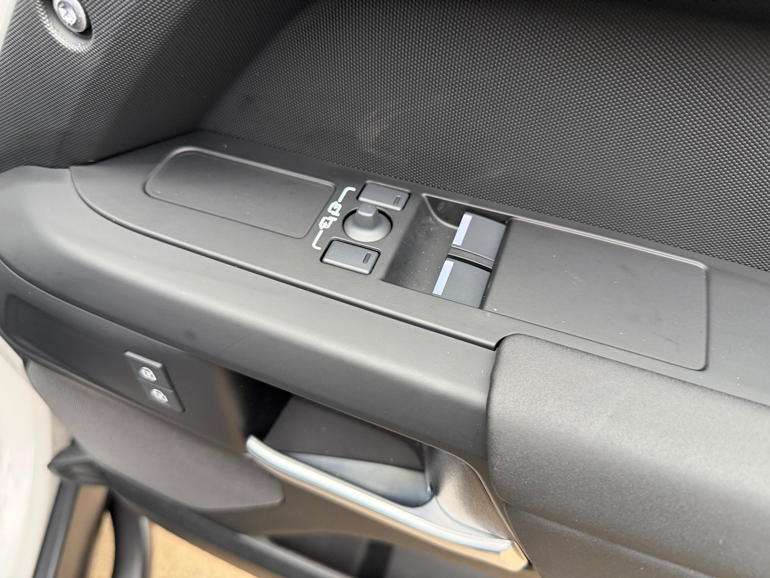 Used Land Rover Defender 2026 for sale - 77504544: Photo 19