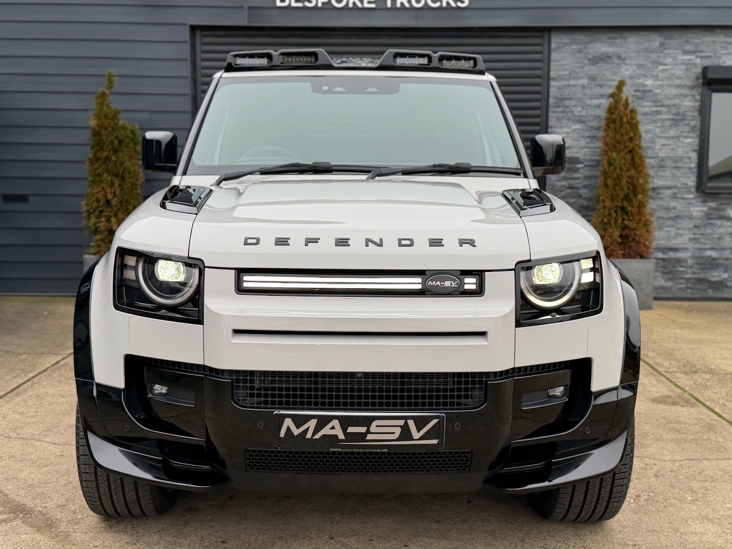 Used Land Rover Defender 2026 for sale - 77504544: Photo 2