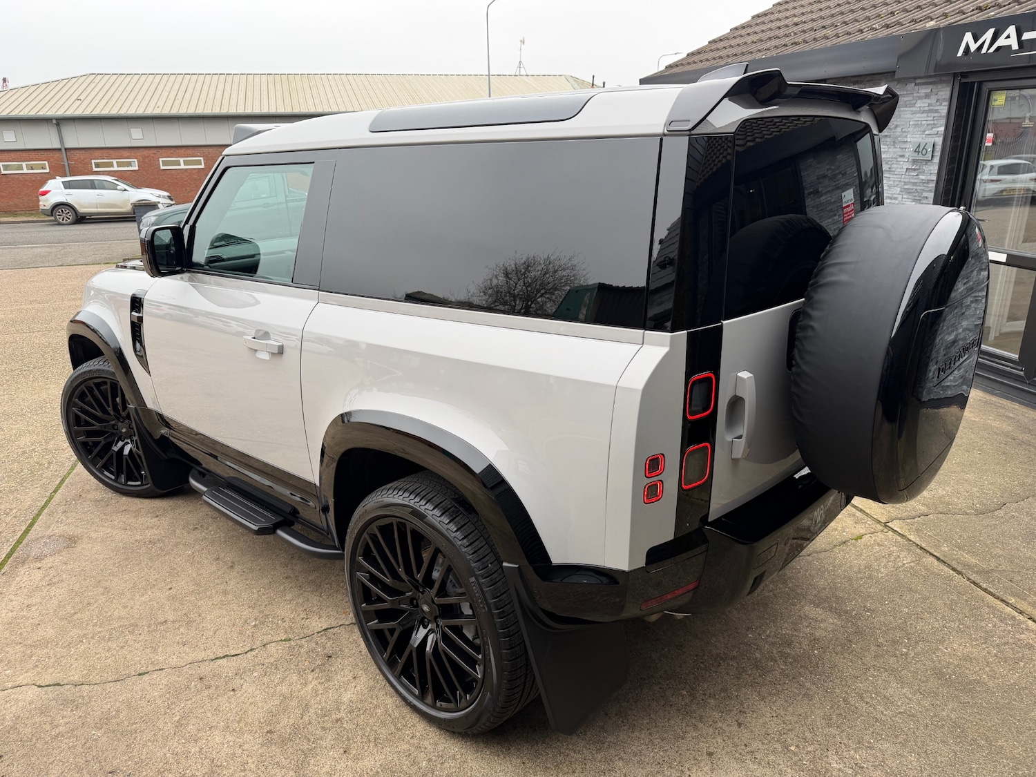 Used Land Rover Defender 2026 for sale - 77504544: Photo 5