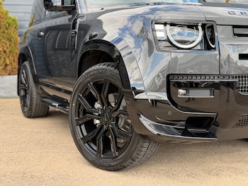 Used Land Rover Defender 2026 for sale - 78392717: Photo