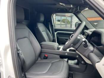 Used Land Rover Defender 2025 for sale - 74328433: Photo