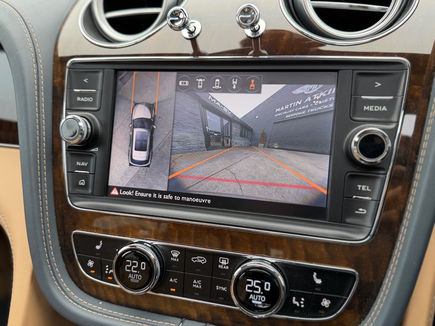 Used Bentley Bentayga 2016 for sale - 77367247: Photo 13