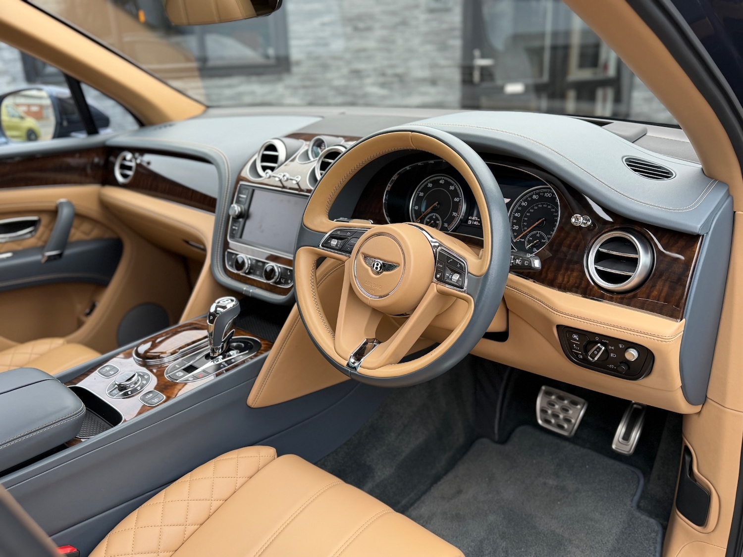 Used Bentley Bentayga 2016 for sale - 77367247: Photo 17