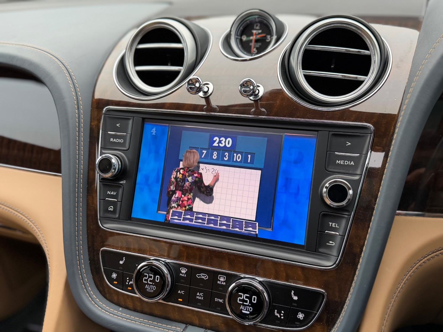 Used Bentley Bentayga 2016 for sale - 77367247: Photo 25