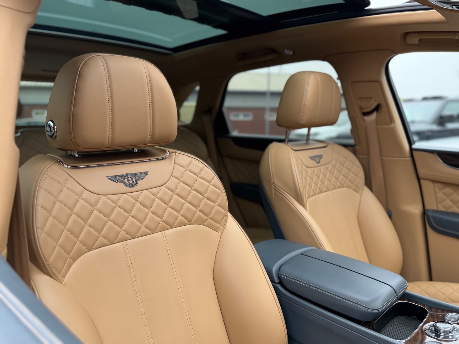 Used Bentley Bentayga 2016 for sale - 77367247: Photo 35